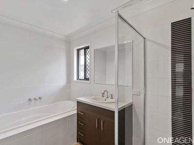 6 Wentworth Avenue, Urraween