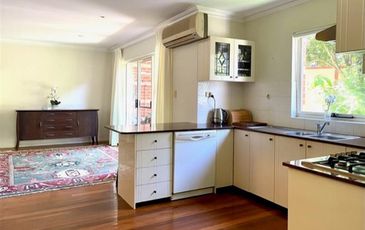 1 / 17A Walton Crescent, Abbotsford