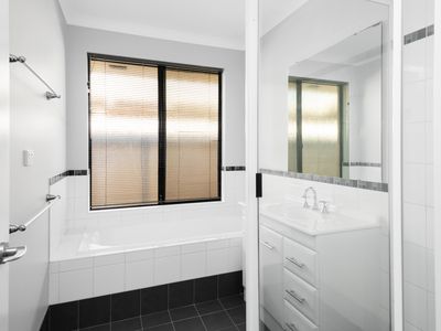 34 Nganka Way, Hannans