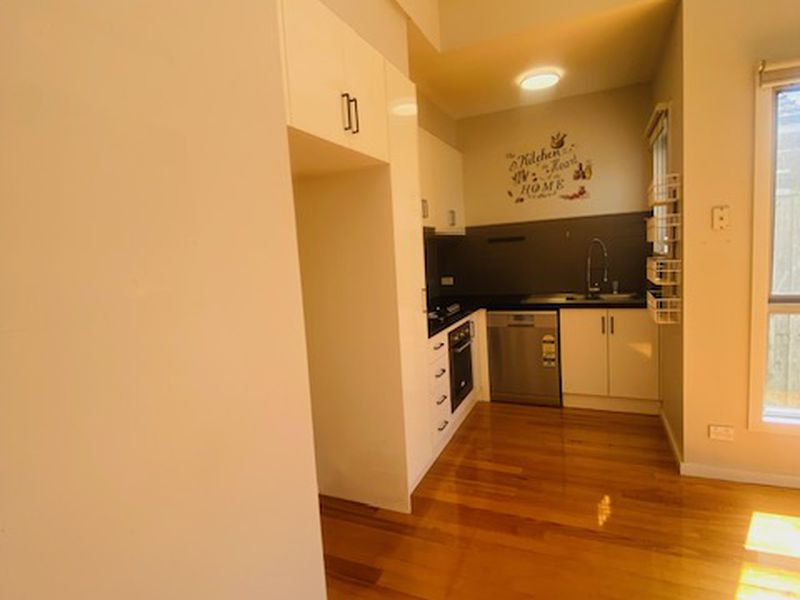 9 / 86-88 Royal Parade, Reservoir