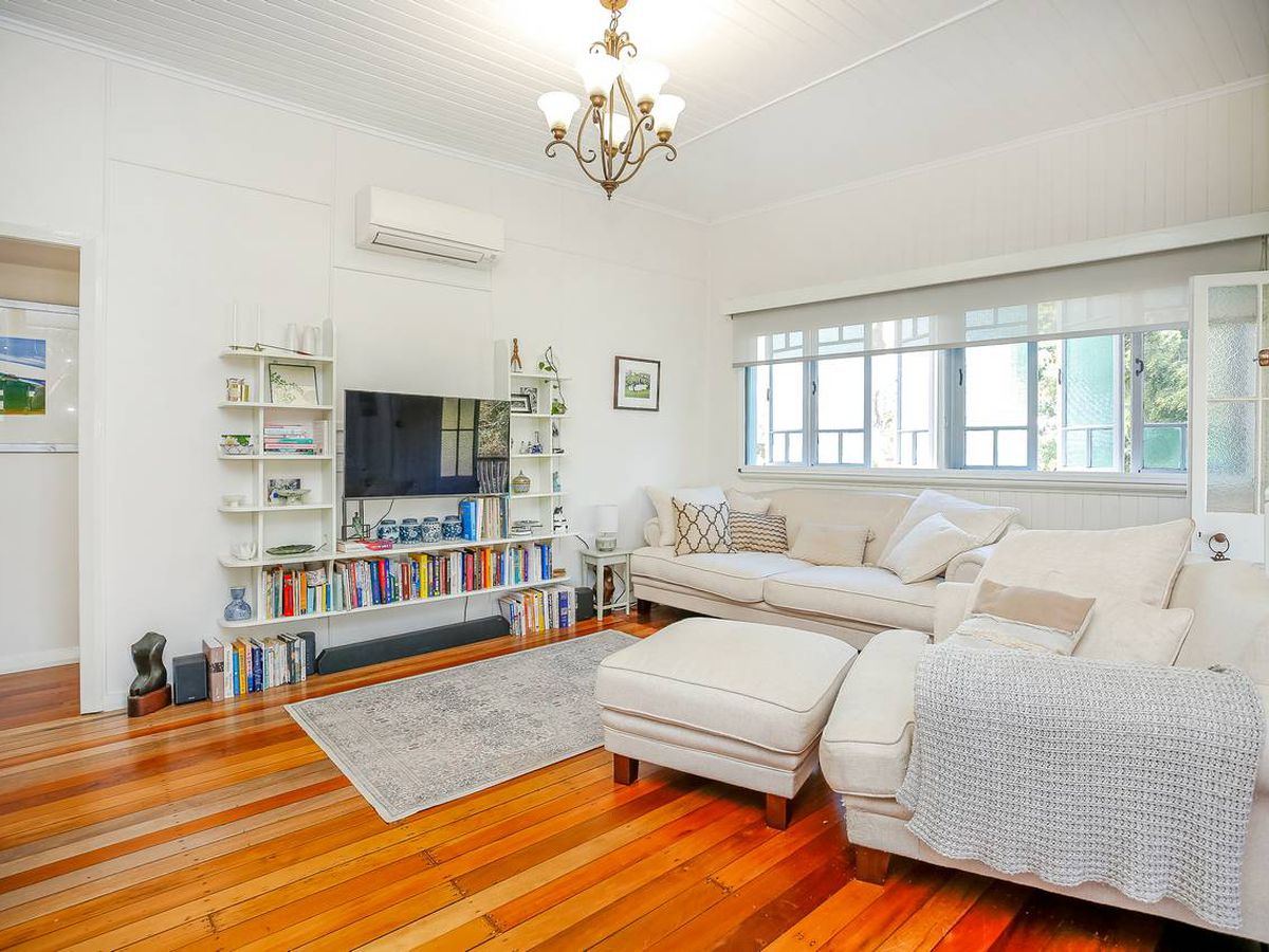 10 Barrine Road, Yungaburra