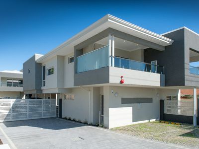 *4/57 Coode Street, Bayswater