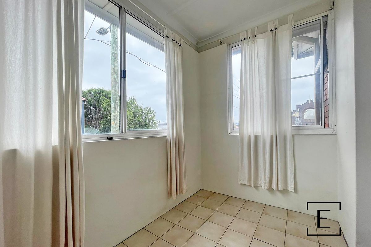 3 / 4 Park Road, Burwood