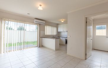 5 / 6A IRIS PLACE, Pakenham