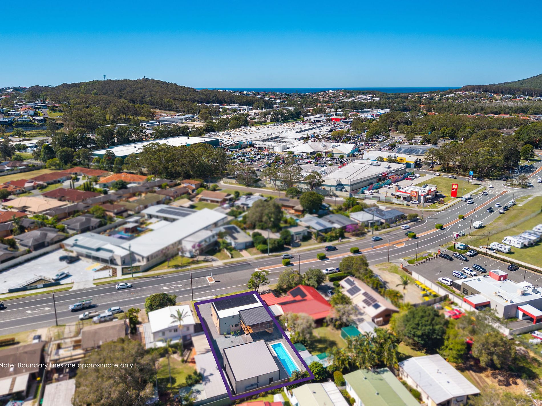 67 The Lakes Way, Forster