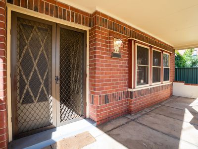 634 KIEWA STREET, Albury