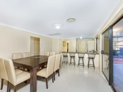 24 Silvereye Ct, Woodcroft