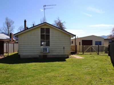 28 McKay Street , Mount Beauty