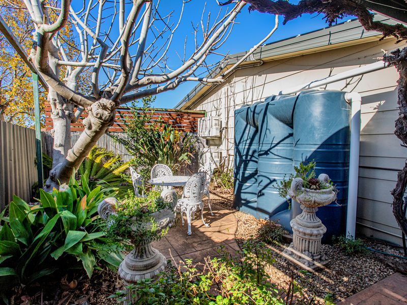 16 Watt Street, Cowra