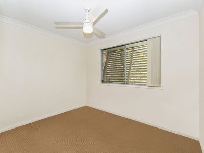 3 / 8 Eric Road, Holland Park