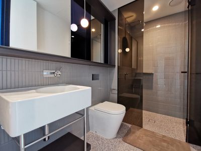 5211 / 160 Victoria Street, Carlton