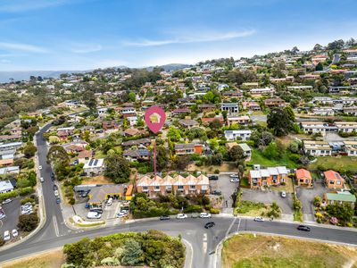 2 / 6 Opal Drive, Blackmans Bay