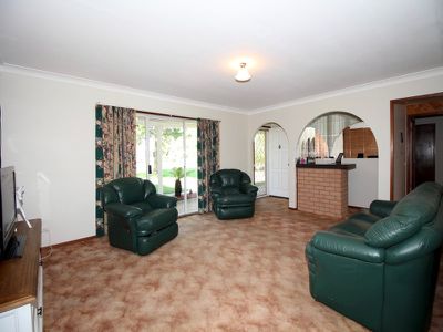 8 Landseer Street, Raglan