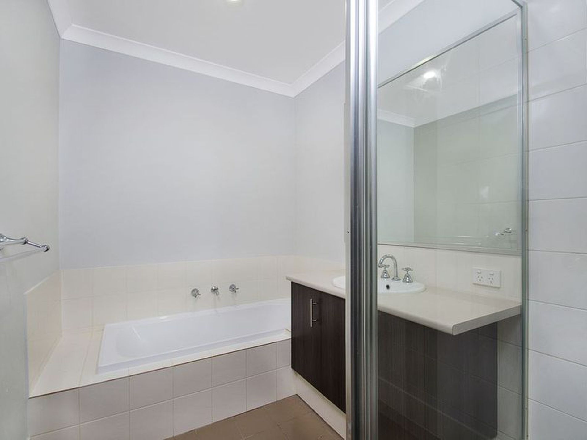 11 Giallo Way, Eglinton