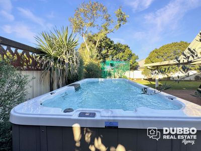 15 Sunvale Avenue, Dubbo