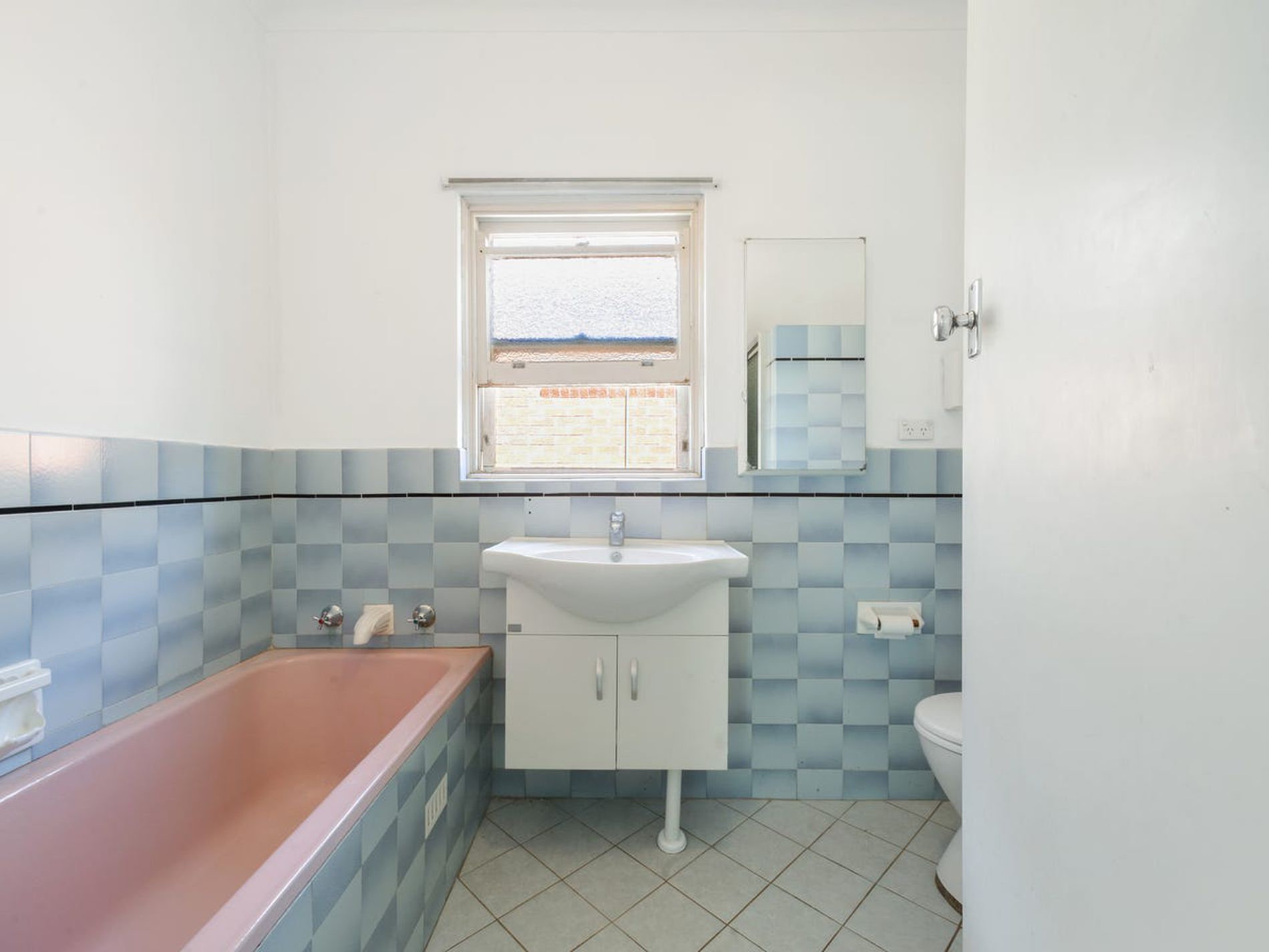 12 Garden Street, Eastlakes