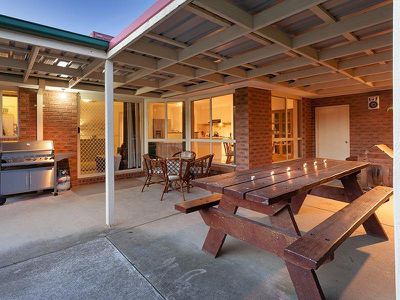 27 DALTON AVENUE, Wodonga