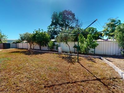 105 Oak Crescent, Narromine