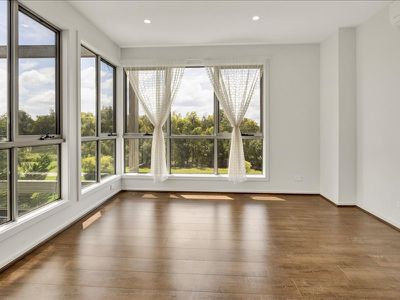 34 Luxe Terrace, Point Cook