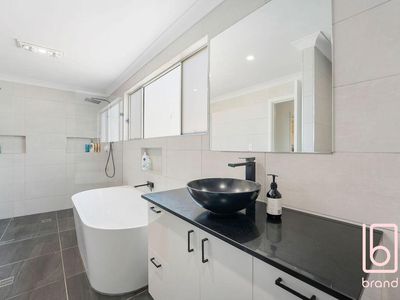 10 Coraldeen Avenue, Gorokan