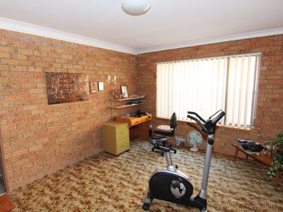 25 Colliton Parade, Forster