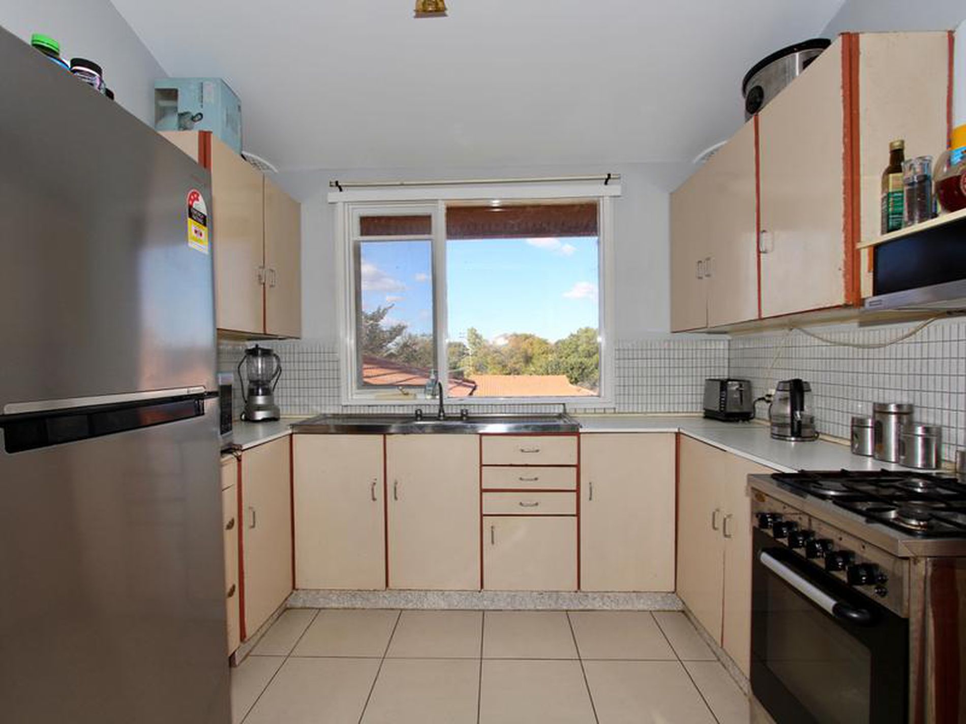 9 Ross Place, Mitchell