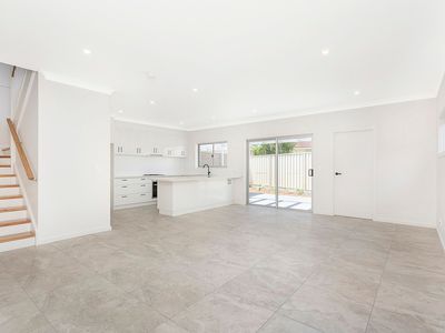 2 / 28 Lord Howe Avenue, Shell Cove