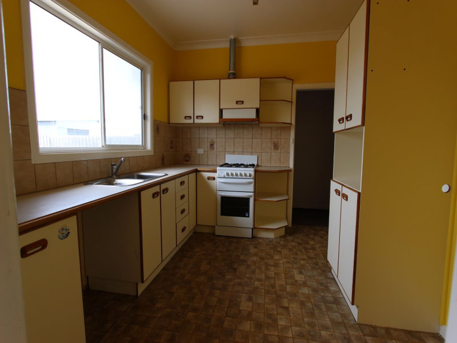 39 Watsons Road, Newcomb