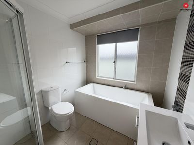 28 Coonawarra Street, Edensor Park