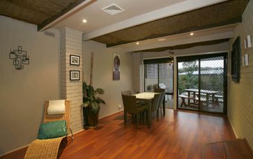 373 Beaconsfield/Emerald Road, Guys Hill