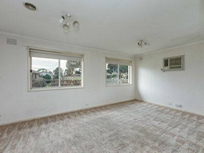 48 Cormorant Crescent, Werribee