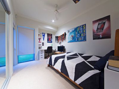 8 Watervale Pde, Wakerley