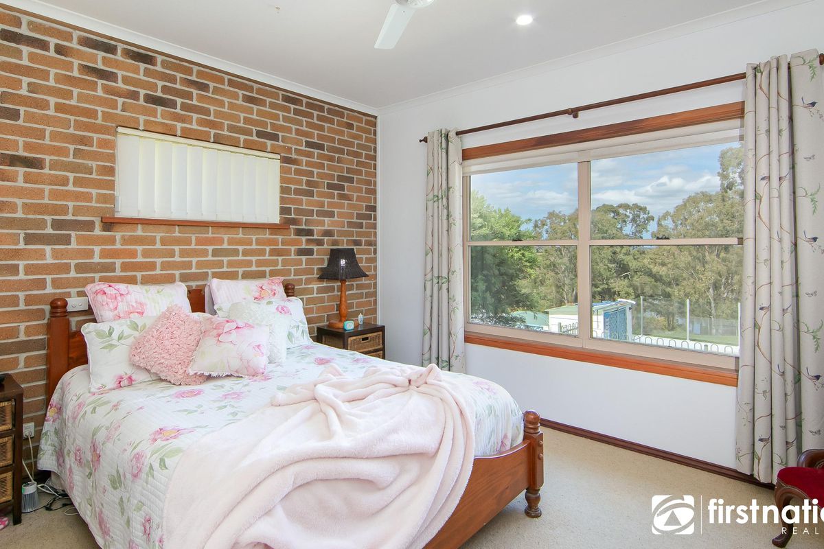 25 Waterview Crescent, Woombah