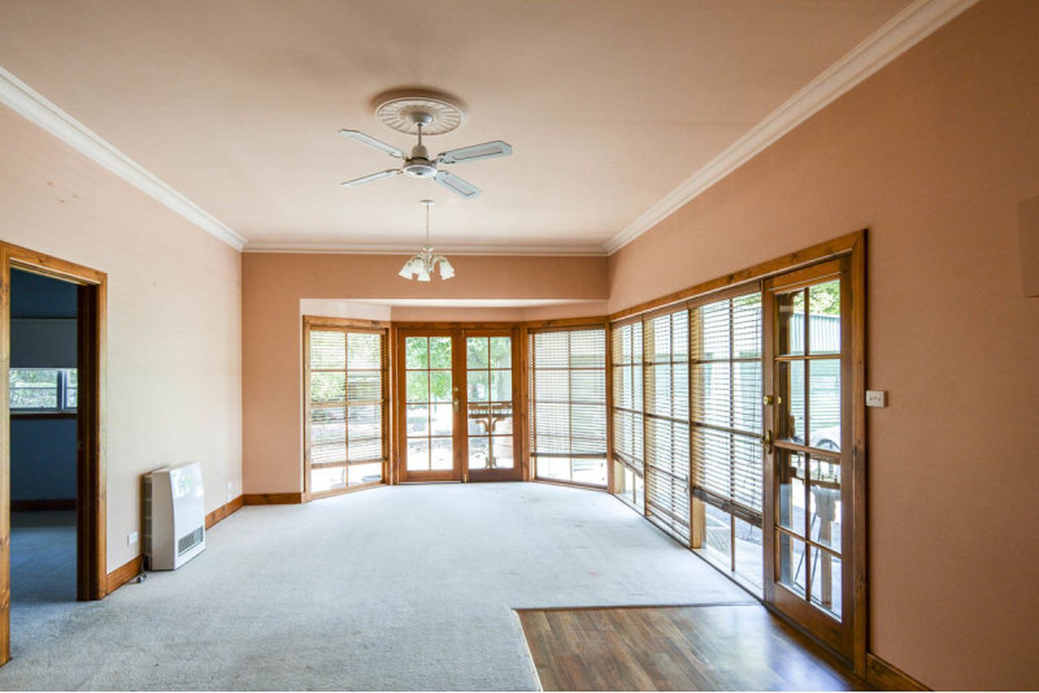 28 Dooen Road, Horsham