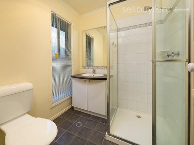 4 BISQUE COURT, Wodonga