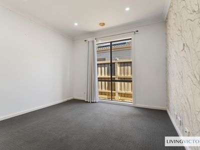 53 Stoneyfell Road, Point Cook