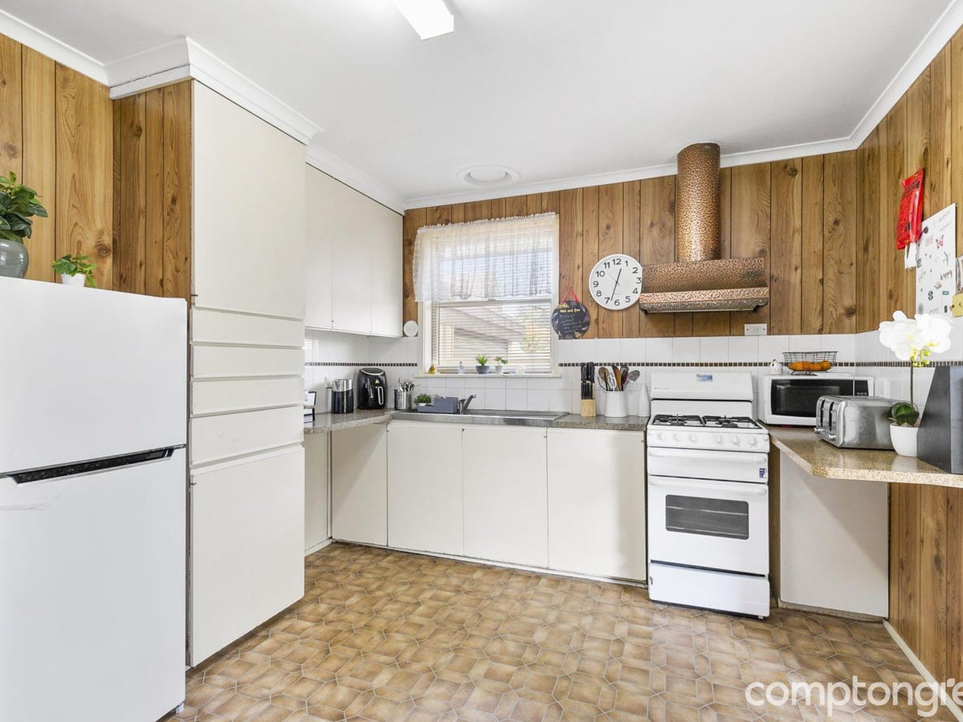 9 Hibiscus Crescent, Newcomb
