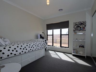 70 McLennan Road, Ladys Pass