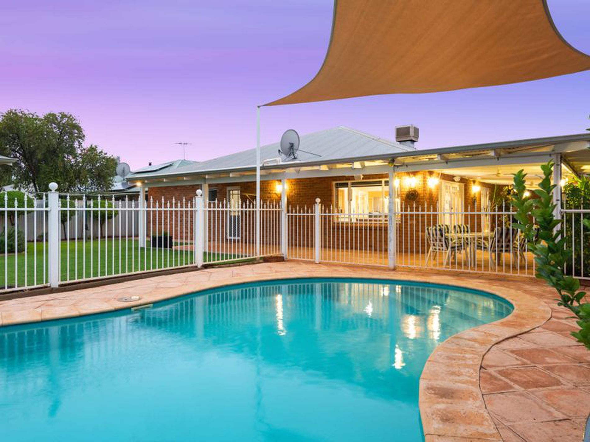 25 Heston Court, Somerville