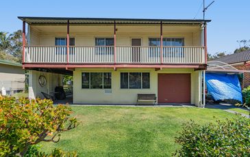 110 Cams Boulevard, Summerland Point