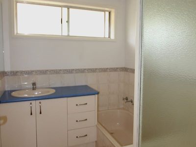 22 Bostock Avenue, Manifold Heights