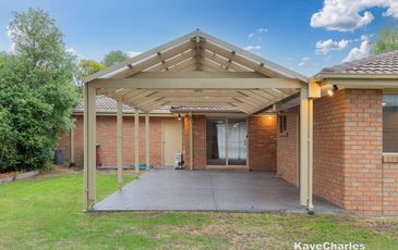 5 Aristotle Court, Narre Warren