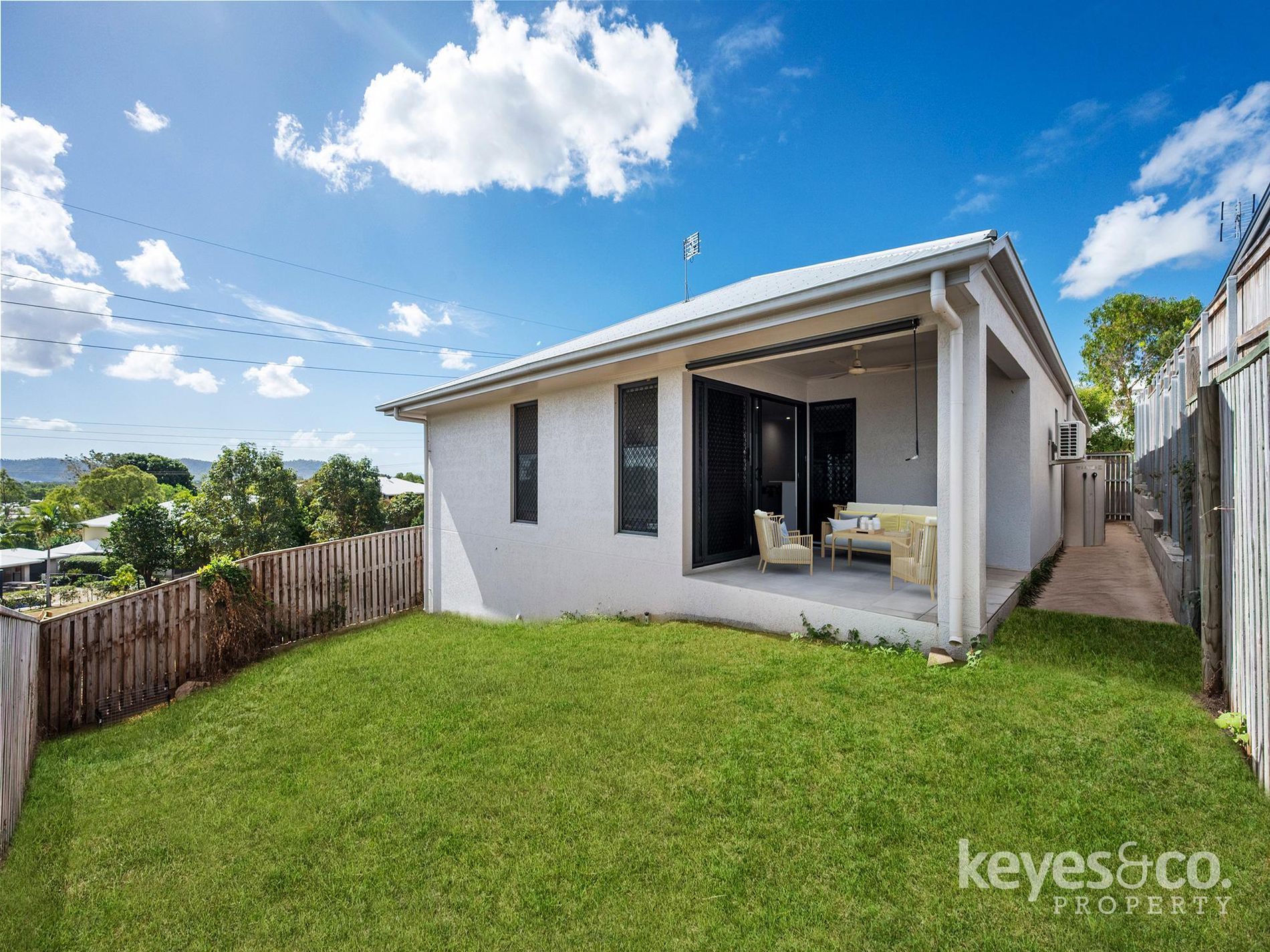 3 Karingal Close, Douglas