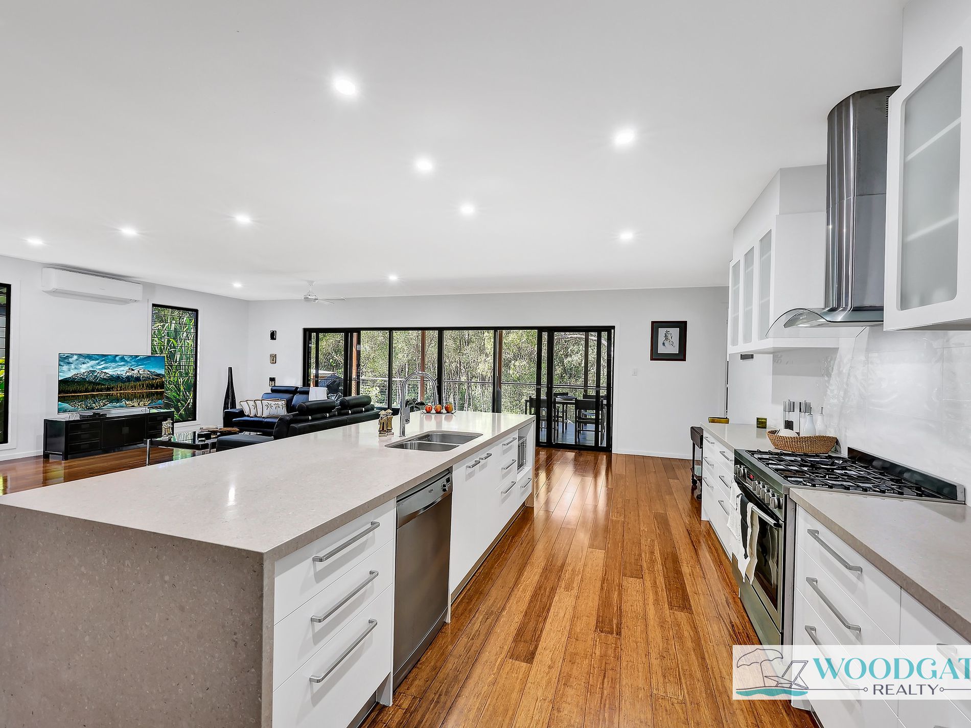 9 Ocean View Dr, Woodgate