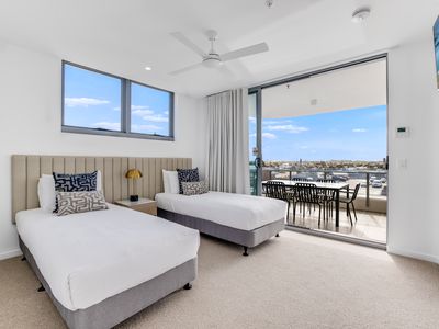 2507 / 42 Lowanna Drive, Buddina