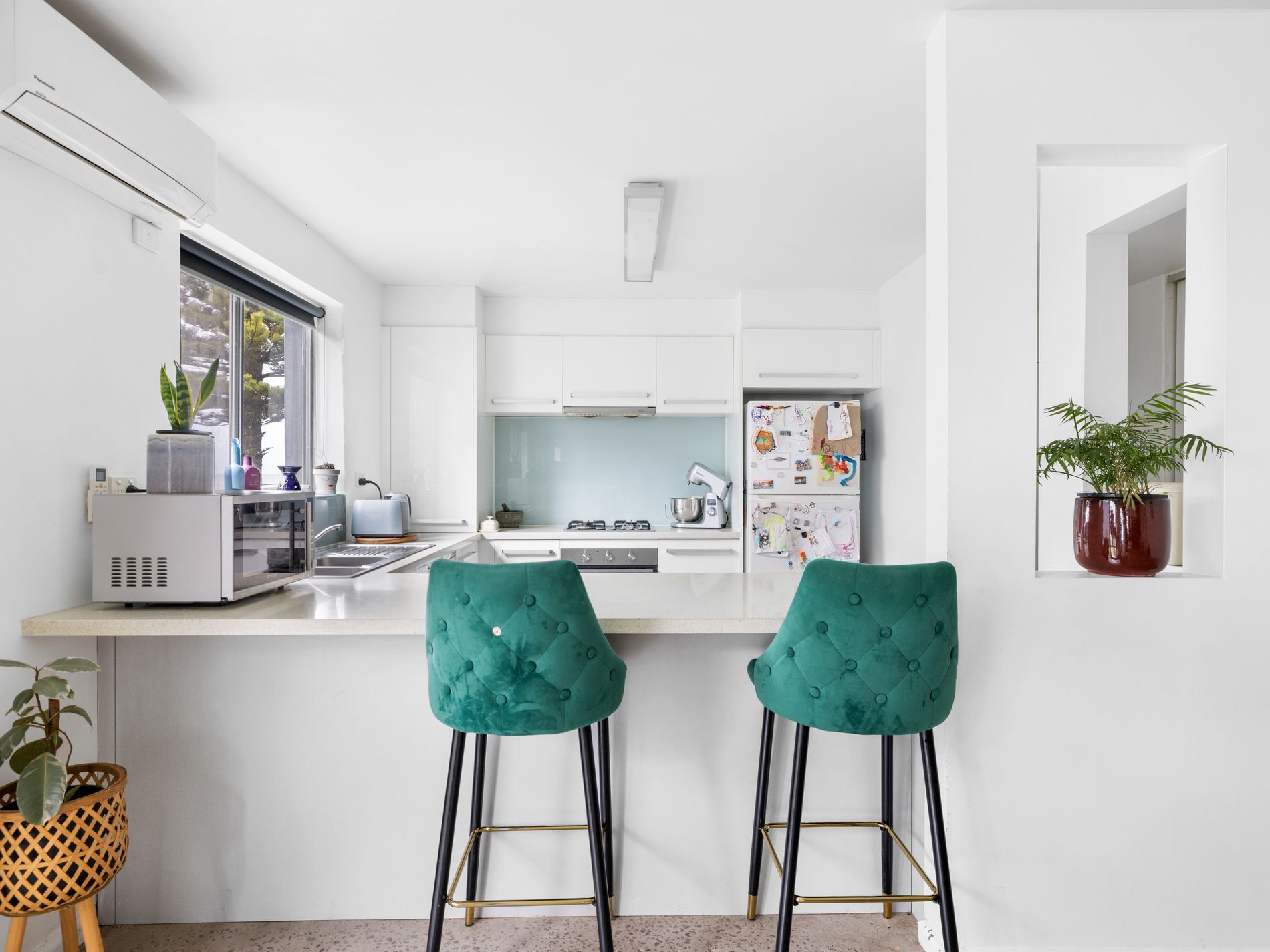 2 / 261 Esplanade, Altona