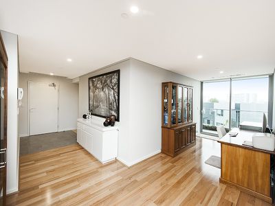 407 / 30 The Circus, Burswood