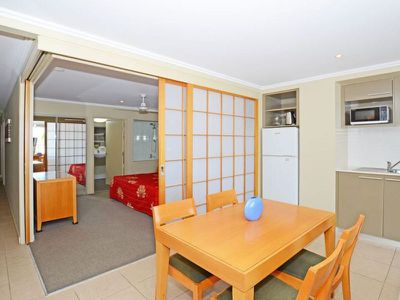 115 / 569-571 The Esplanade, Urangan