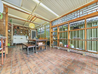 2 / 37 Nielsen Avenue, Carlton