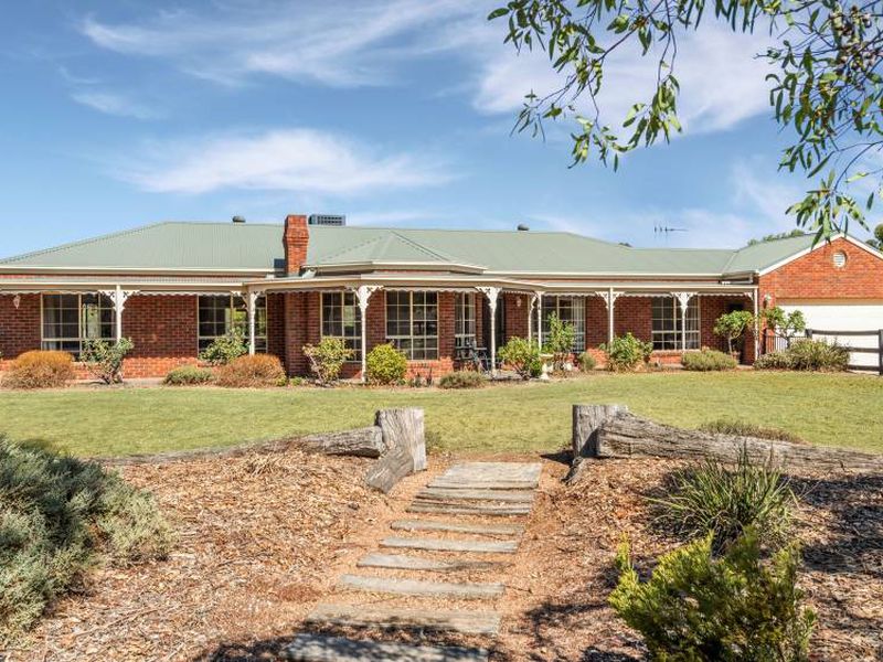 9 Lewis Road, Heathcote